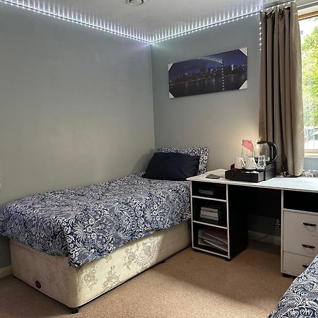 Apartmán London Gateway Get-Away Hounslow Exteriér fotografie